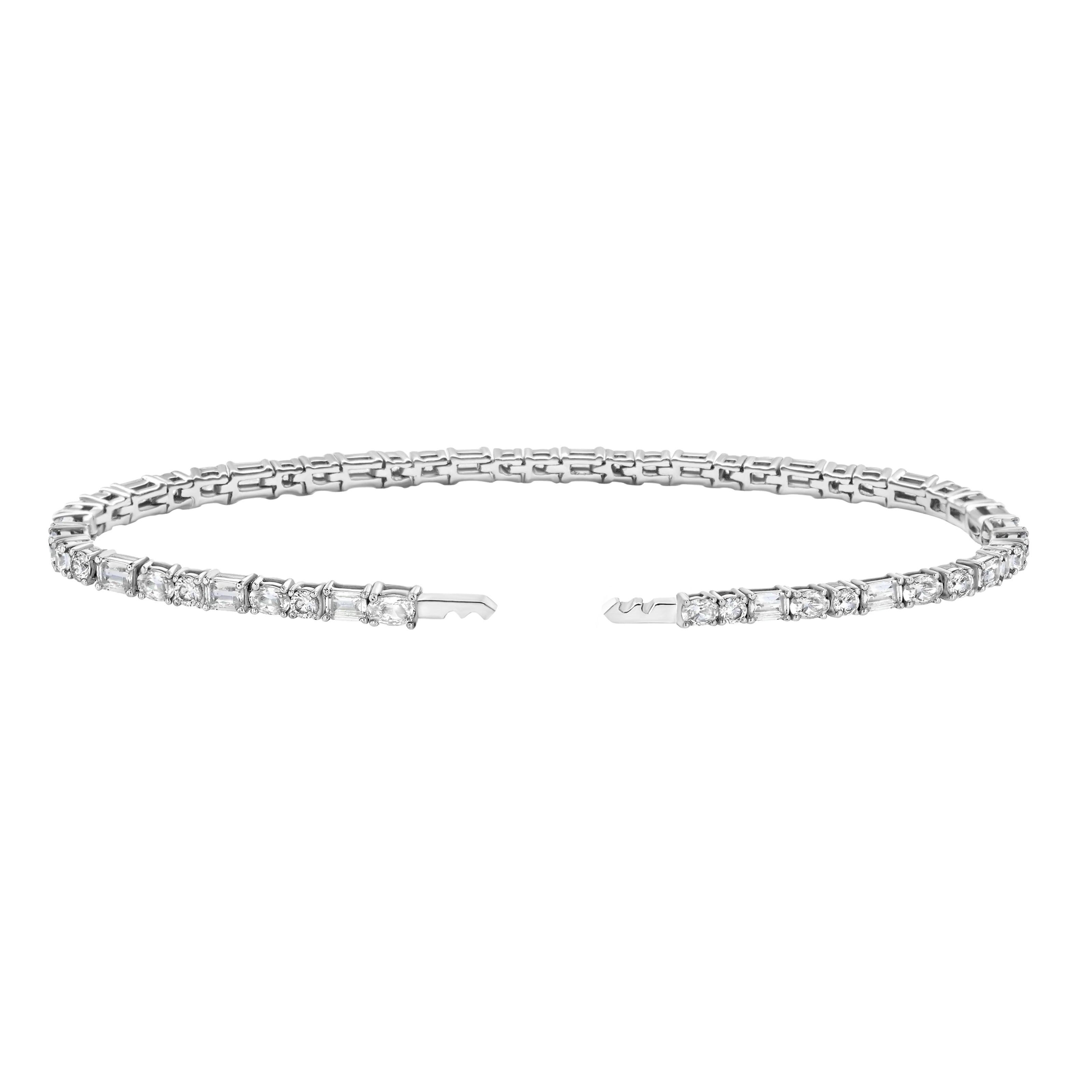 The front view of the Petite Frites mixed stone prong set tennis bracelet in white gold