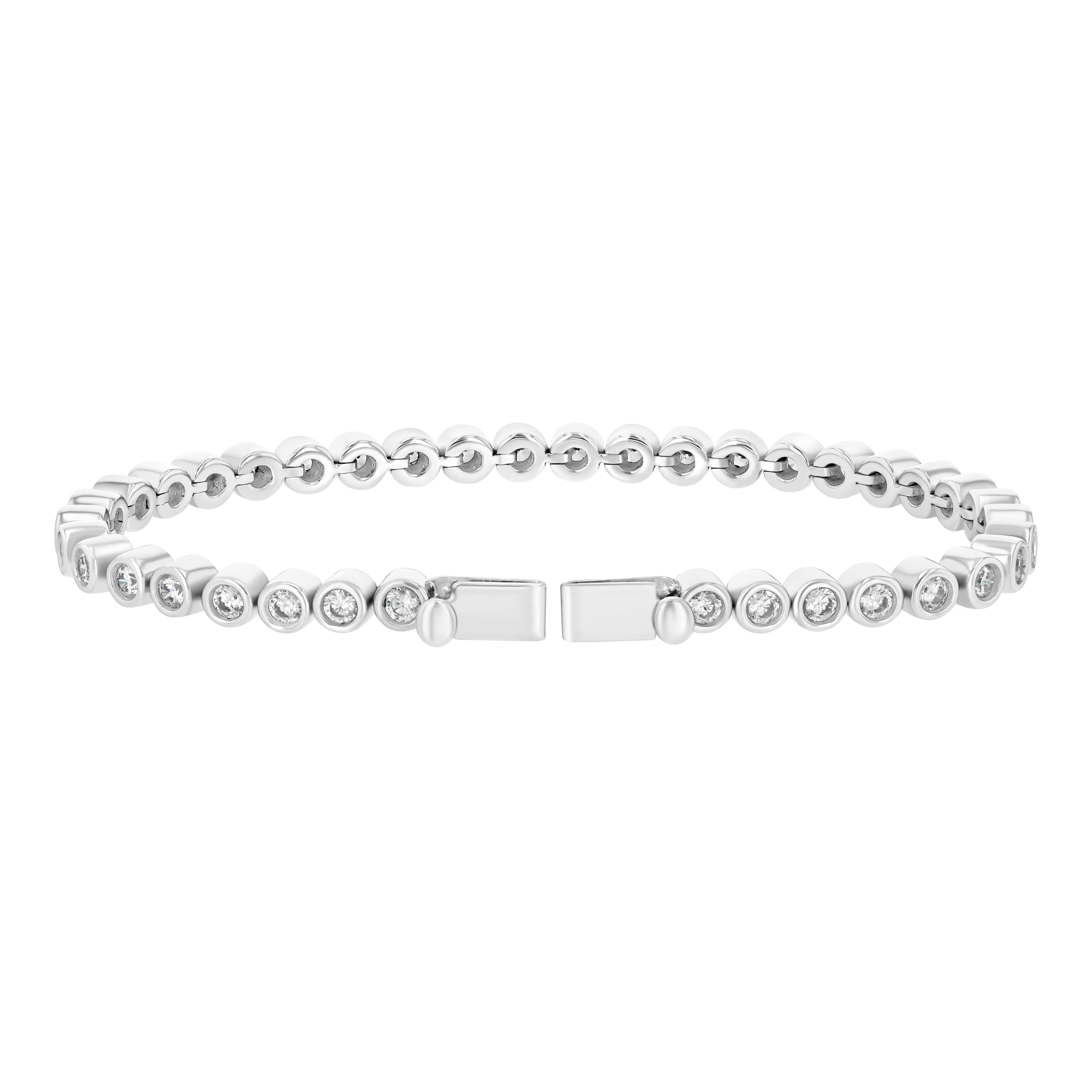 The front view of the Petite Frites Round Bezel Set Tennis Bracelet in White Gold and Lab Grown Diamonds