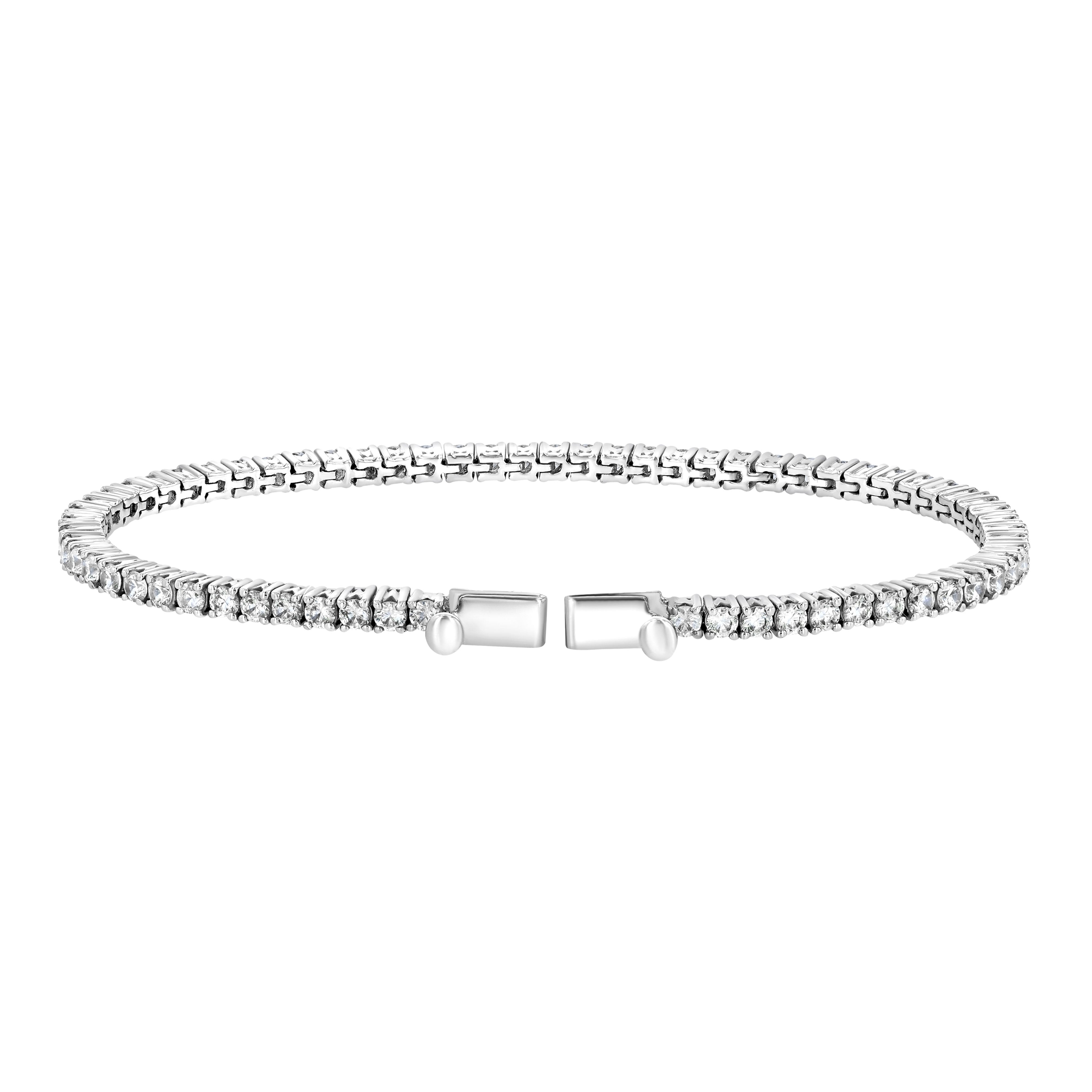 The front view of the Petite Frites round prong set tennis bracelet in white gold