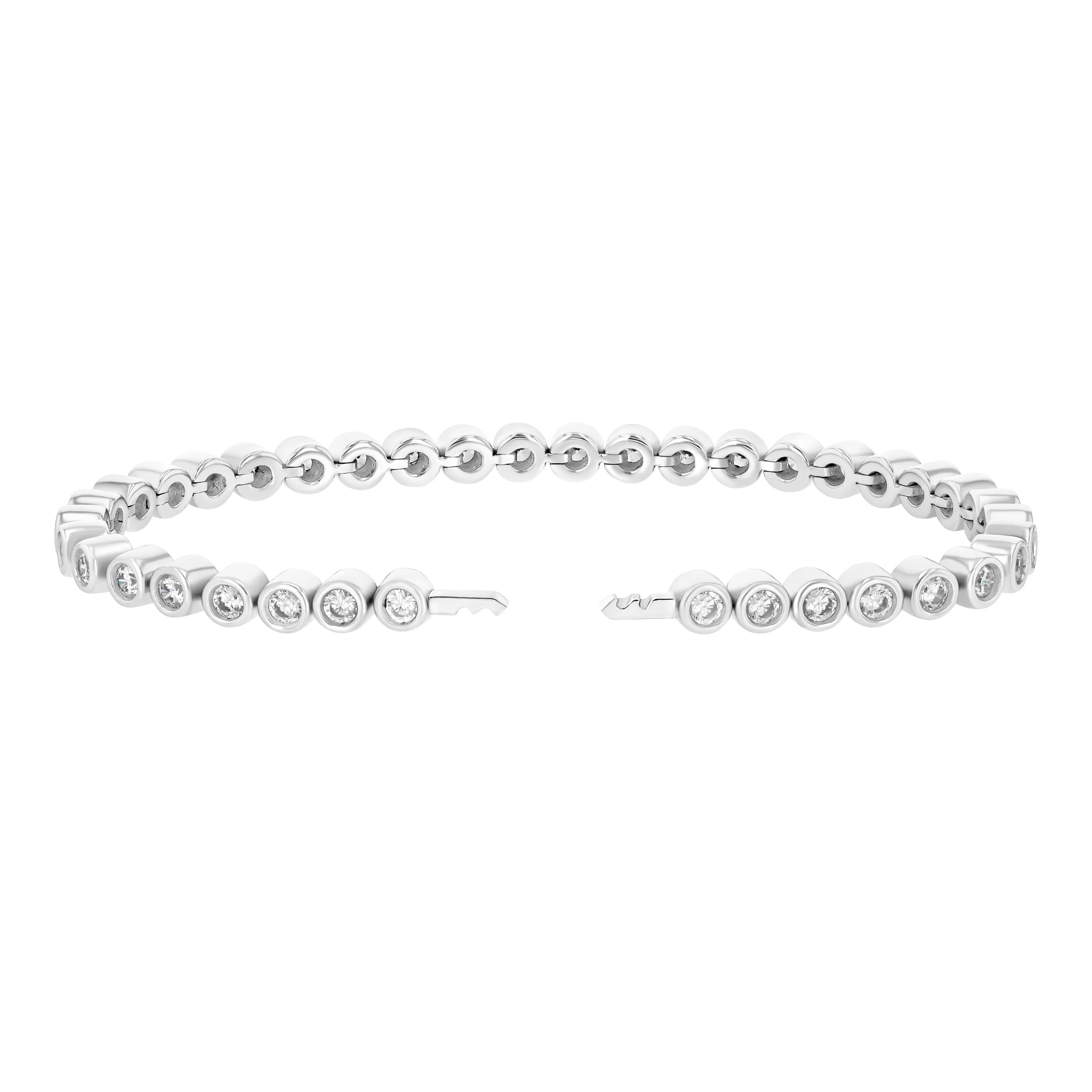 The front view of the Petite Frites Round Bezel Set Tennis Bracelet in White Gold and Lab Grown Diamonds